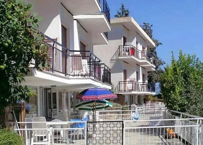 Apartmanhotel La Carruba