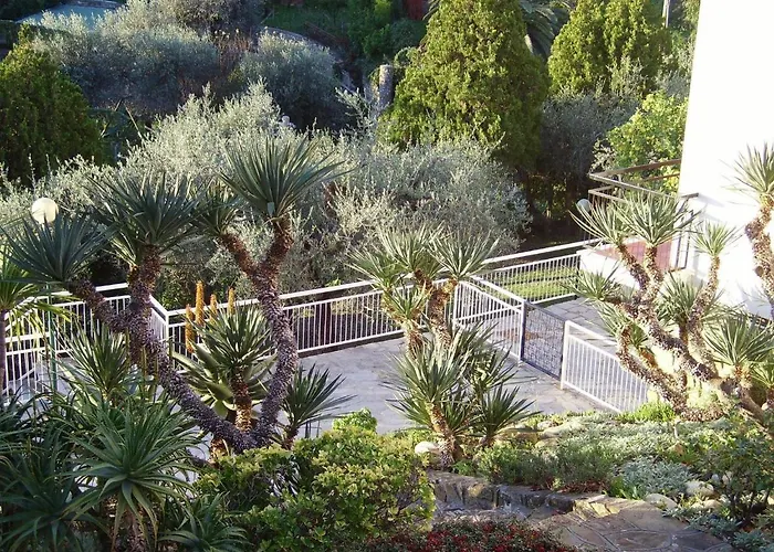 La Carruba Apartmanhotel Diano Marina