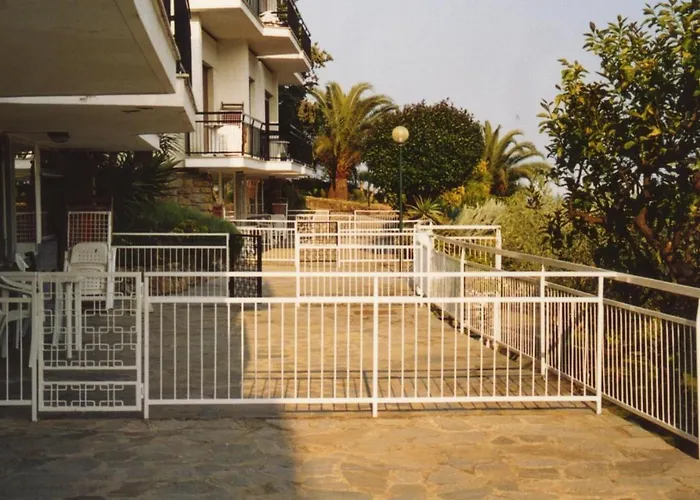 La Carruba Apartmanhotel Diano Marina