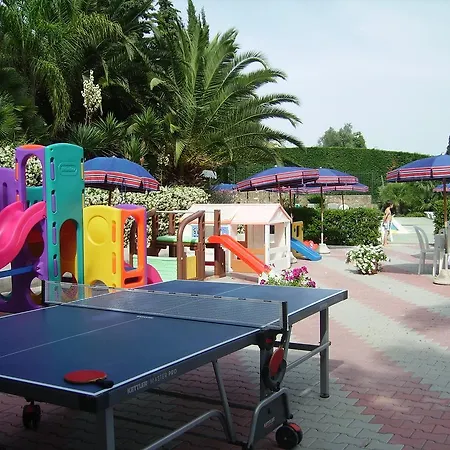 La Carruba دْيانو مارينا