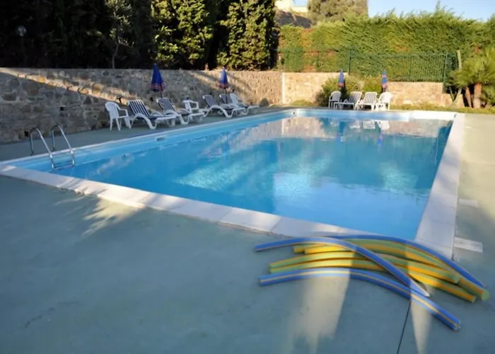Apart Otel La Carruba 4*