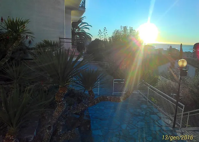 Apartahotel La Carruba Diano Marina