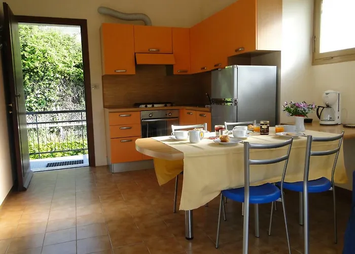 Apart Otel La Carruba 4*