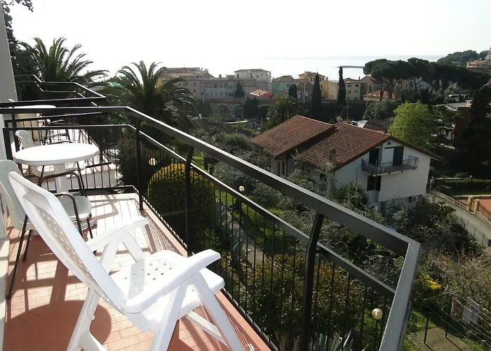 La Carruba Apartahotel Diano Marina